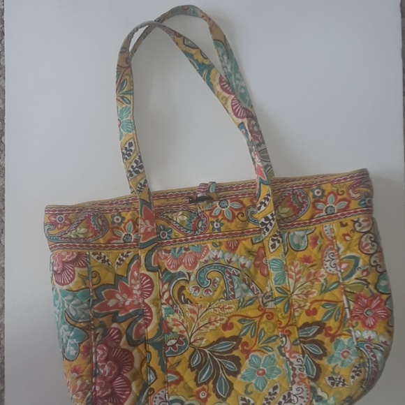Vera Bradley Handbags - Vera Bradley Tote
